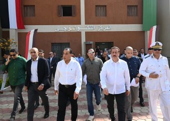 رئيس الوزراء يتفقد مجمع خدمات المواطنين “المركز التكنولوجي” بقرية شمّا بالمنوفية”