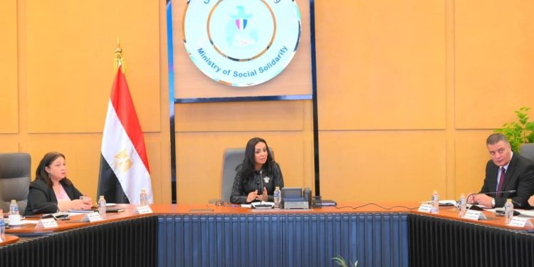 وزيرة التضامن الاجتماعي تترأس اجتماع اللجنة الدائمة للإشراف على منظومة عمل الرائدات الاجتماعيات