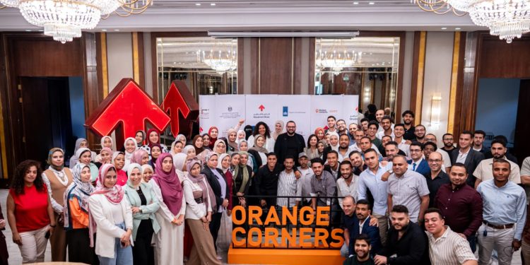 مدينة مصر تحتفل مع دفعة 2024 بالتخرج من مبادرة Orange Corners بمصر