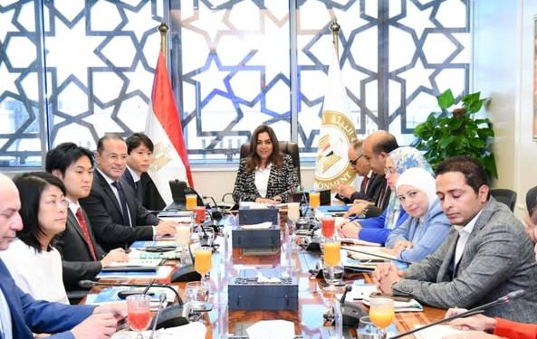 .منال عوض: سرعة تنفيذ مصانع لبدائل البلاستيك بعدد من المدن المصرية لتهيئة المناخ الداعم لإعلانها مدن خالية من التلوث البلاستيكى في مصر