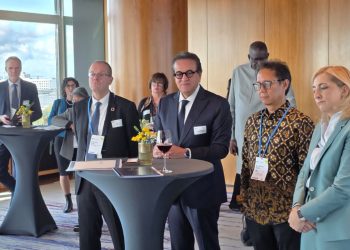 قمة الصحة العالمية 2025 في برلين.. وزير الصحة ونظيرته الألمانية يبحثان تعزيز التعاون