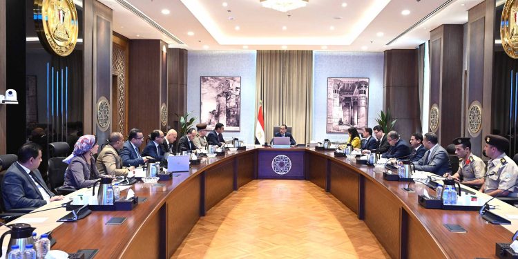 رئيس الوزراء يتابع أعمال تطوير التجمع العمراني الجديد بجزيرة الوراق
