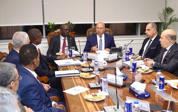وزير النقل ونظيرة السوداني يترأسان أعمال الجمعية العمومية لهيئة وادى النيل للملاحة النهرية