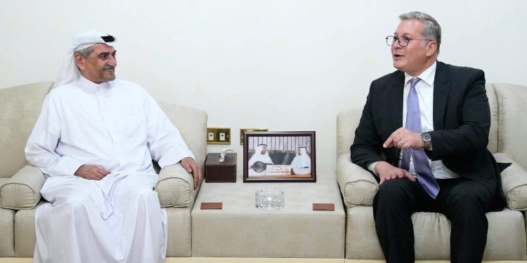 حاكم الفجيرة يستقبل وزير البترول والثروة المعدنية لبحث تعزيز التعاون بين مصر والإمارات