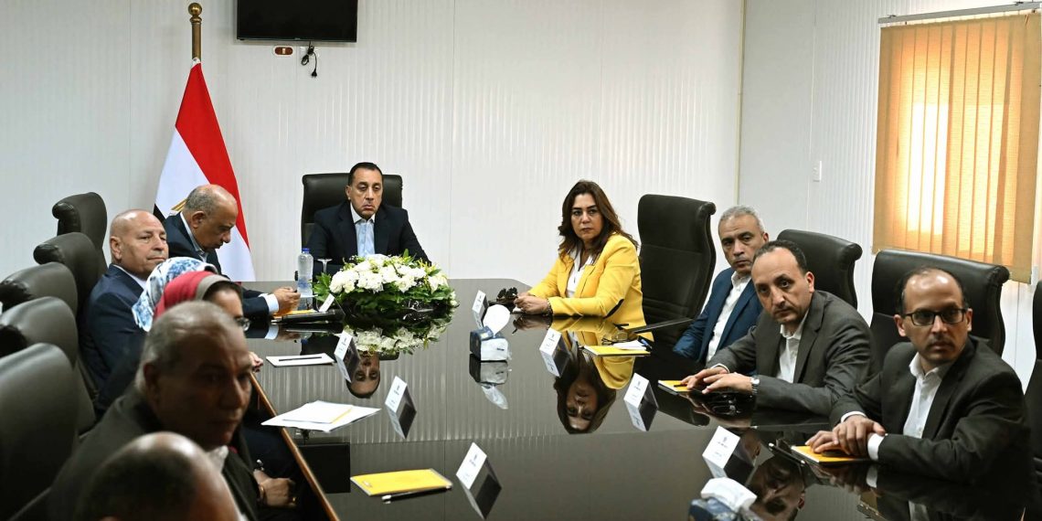 مدبولي: هذه المحطة تُمثل أحد الركائز المهمة لمشروع الربط الكهربائي بين مصر والمملكة