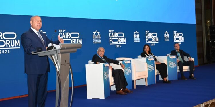 كامل الوزير: مصر تدعو إلى نظام اقتصادي عالمي أكثر عدلًا وتوازنًا