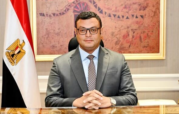 وزير الإسكان: طرح مجموعة فرص استثمارية متميزة بمدينة العبور الجديدة -تفاصيل