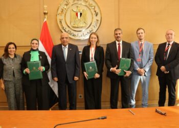 مصر وألمانيا توقعان اتفاق مبادلة ديون بـ50 مليون يورو لدعم طاقة الرياح