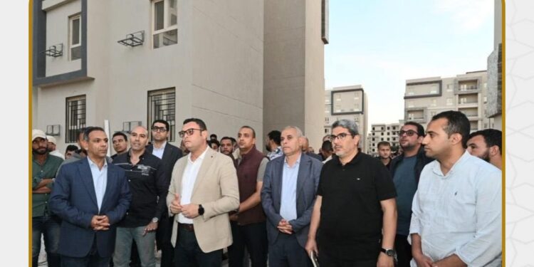 وزير الإسكان يتفقد مشروعات “سكن لكل المصريين” و”كوبري C3″ والمدينة التراثية بالعلمين الجديدة
