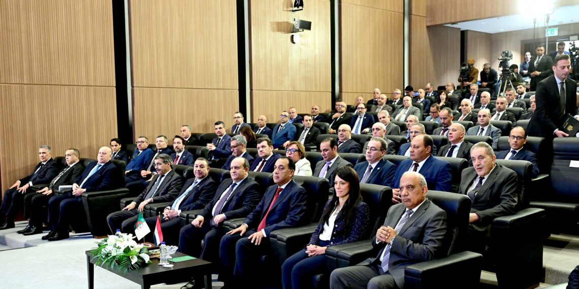 شراكة تبني المستقبل.. مصر والجزائر تطلقان أجندة اقتصادية جديدة في منتدى الأعمال المشترك