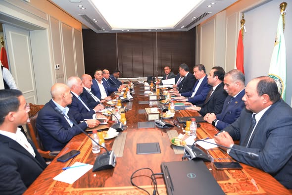 استعدادًا لشهر رمضان.. تحرك حكومي موسع لضبط سوق الدواجن وزيادة الإنتاج المحلي