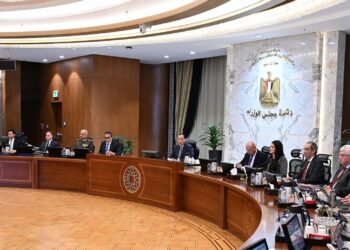“الوزراء” يوافق على 14 قرارًا لدعم الصحة والطاقة والاستثمار والمشروعات القومية -تفاصيل
