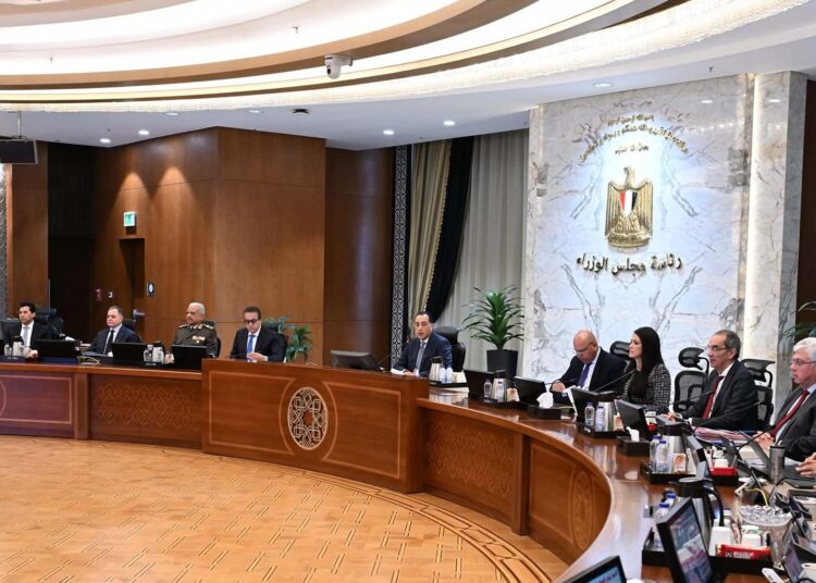 “الوزراء” يوافق على 14 قرارًا لدعم الصحة والطاقة والاستثمار والمشروعات القومية -تفاصيل