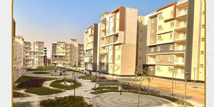 وزير الإسكان: دفع العمل بوحدات “سكن لكل المصريين” في حدائق أكتوبر