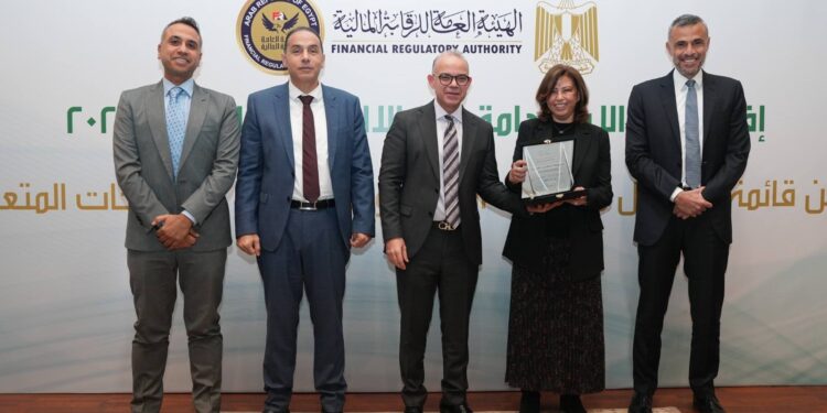 بالصور.. “الرقابة المالية” تكرم 13 شركة تصدرت تقييم تقارير إفصاحات الاستدامة والمناخ لعام 2024