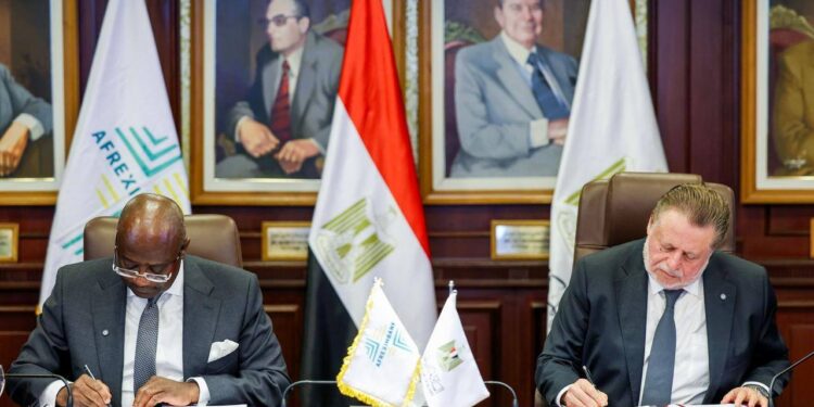 إنشاء بنك للذهب في مصر..  تفاصيل توقيع مذكرة تفاهم بين بنكَي”المركزي” و”التصدير والاستيراد الإفريقي”