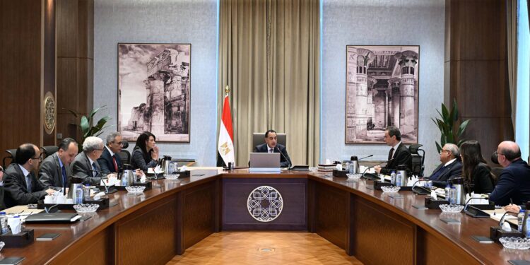 مدبولي يتابع خطة إصلاح الهيئات الاقتصادية ويؤكد دعم الحكومة استعادة ريادة ماسبيرو