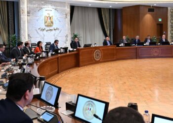 الحكومة تضع اللمسات الأخيرة لرؤية استثمارية محفزة.. دفعة قوية للنمو وجذب الاستثمارات