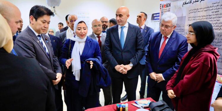 بالصور.. وزيرا التعليم العالي والتعليم يستقبلان نظيرهما الياباني بمعهد الكوزن