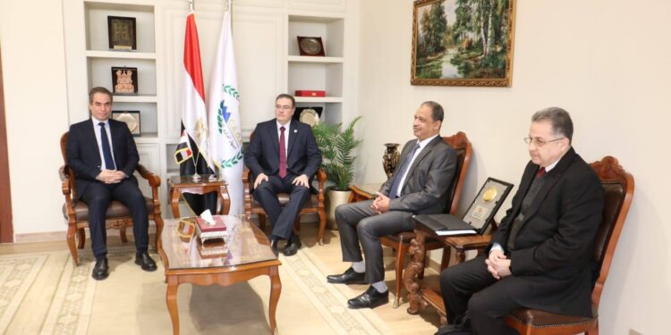 تنسيق مؤسسي لتطوير الإعلام.. تفاصل لقاء رئيسَي “التنظيم والإدارة” و”الوطنية للإعلام”