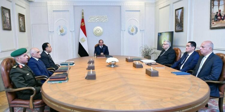 الرئيس السيسي يوجه بالإسراع في إنشاء مجمع صناعي متكامل للأطراف الصناعية وفق المعايير العالمية