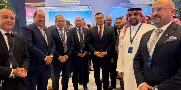بمشاركة دولية رفيعة.. وزير الإسكان يشارك في منتدى مستقبل العقار 2026 بالرياض