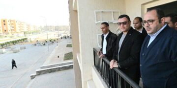 الشربيني يتفقد مشروعات الإسكان والطرق ومحطة رفع الصرف بمدينة 6 أكتوبر