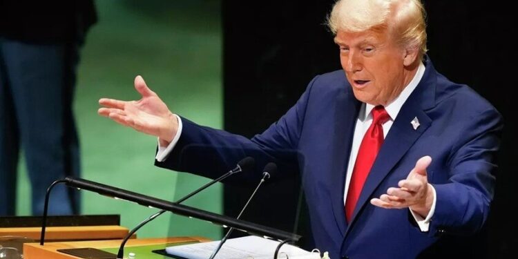 بعد تهديد ترمب.. رئيس وزراء جرينلاند يستعد لغزو محتمل