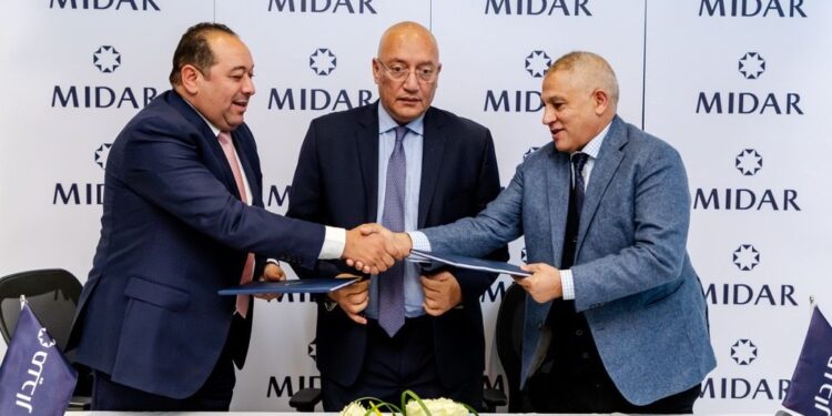 باستثمارات 3 مليارات جنيه.. أيمن القوصي: إطلاق أول نادٍ رياضي اجتماعي متكامل في مستقبل سيتي