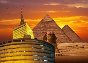 من أمام الأهرامات.. التليفزيون المصري وروسيا اليوم يفتحان نافذة مباشرة مع رواد الفضاء