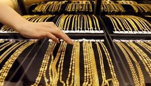 انخفاض أسعار الذهب في مصر.. وعيار 21 يسجل 6460 جنيهًا