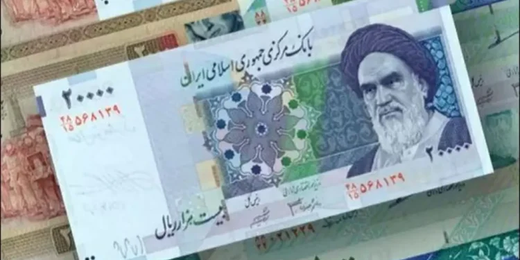 عملة إيران تنهار.. الدولار بـ 1.5 مليون ريال