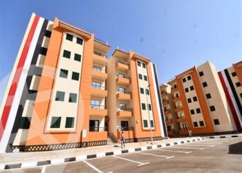 للإسكان المتوسط.. وزير الإسكان يستعرض التصور المبدئي لمشروع سكني جديد