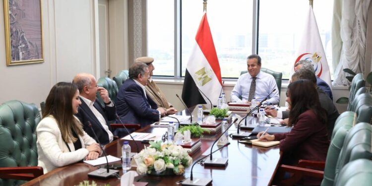 نائب رئيس مجلس الوزراء يعقد اجتماعًا مع ممثلي شركة المراسم