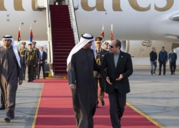 الرئيس السيسي يصل أبوظبي في زيارة أخوية تعكس عمق الشراكة المصرية- الإماراتية