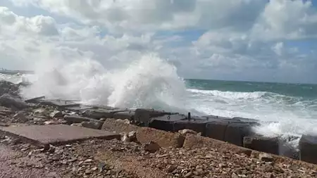 تنبيه عاجل لـ”الأرصاد”: اضطراب الملاحة على البحر المتوسط وتفاصيل طقس الثلاثاء والأربعاء 