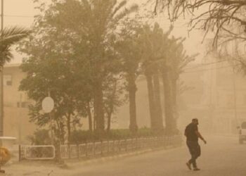 ارتدوا الكمامات.. الأرصاد تحذر من رياح مثيرة للرمال وتقلص الرؤية الأفقية