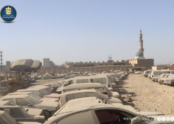 إخلاء مقبرة سيارات البساتين| تفاصيل