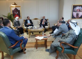 وزير العمل يلتقي نواب البرلمان لبحث ملفات التشغيل وحقوق العمال وتعزيز التنسيق المشترك