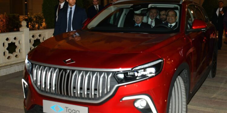 أردوغان يهدى الرئيس السيسي سيارة كهربائية