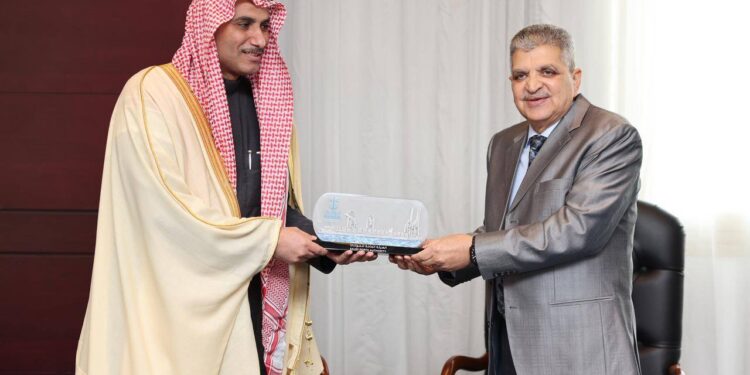 قناة السويس والموانئ السعودية تبحثان شراكة جديدة في بناء المعديات والتكريك