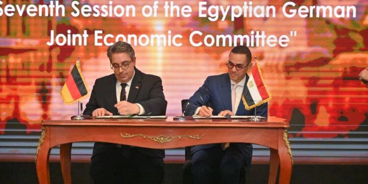مصر وألمانيا توقعان اتفاقاً لتعزيز التعاون الاقتصادي في التجارة والاستثمار والصناعة والطاقة