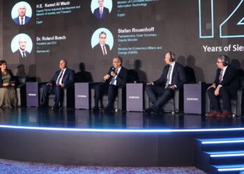 احتفالية سيمنس.. وزير الاتصالات: نستهدف تسهيل الخدمات الرقمية وتطوير كوادر التحول الرقمي