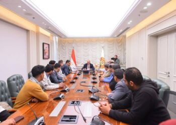 وزير العمل ينهي إضراب عمال شركة جيد تكستايل إيجيبت بالعاشر من رمضان