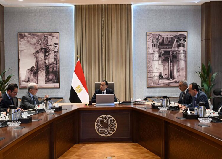 رئيس الوزراء يتابع مستجدات هيكلة وتطوير الهيئات الاقتصادية والشركات المملوكة للدولة