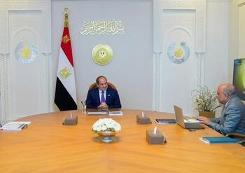 استعدادًا لصيف 2026.. الرئيس السيسي يوجه بزيادة قدرات الطاقة الشمسية وبطاريات الكهرباء