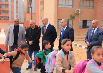 جولة مفاجئة لوزير التعليم بمدارس تحيا مصر بالأسمرات لمتابعة الانضباط ومستوى القراءة