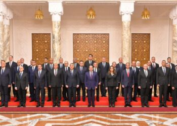 المحافظون ونوابهم الجدد يؤدون اليمين الدستورية أمام الرئيس السيسي