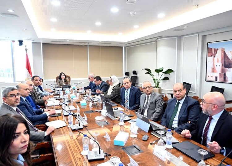 «الإسكان» تتابع مبيعات «سيتي إيدج» وتسليم وحدات المدن الجديدة