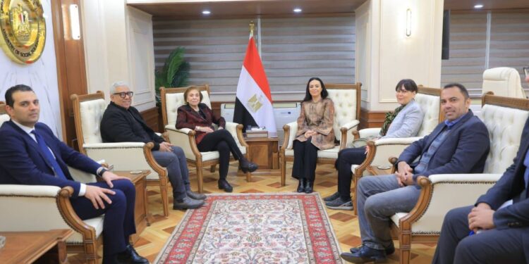 مهرجان أسوان الدولي لأفلام المرأة.. وزيرة التضامن تستعرض استعدادات الدورة العاشرة